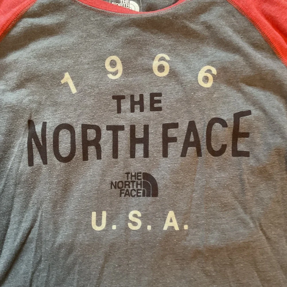 The North Face Mens Grey Red 1966 USA Raglan Baseball T-Shirt Medium